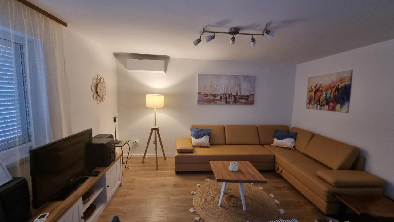 Apartman Z12 Apartment Kornić Екстериор снимка