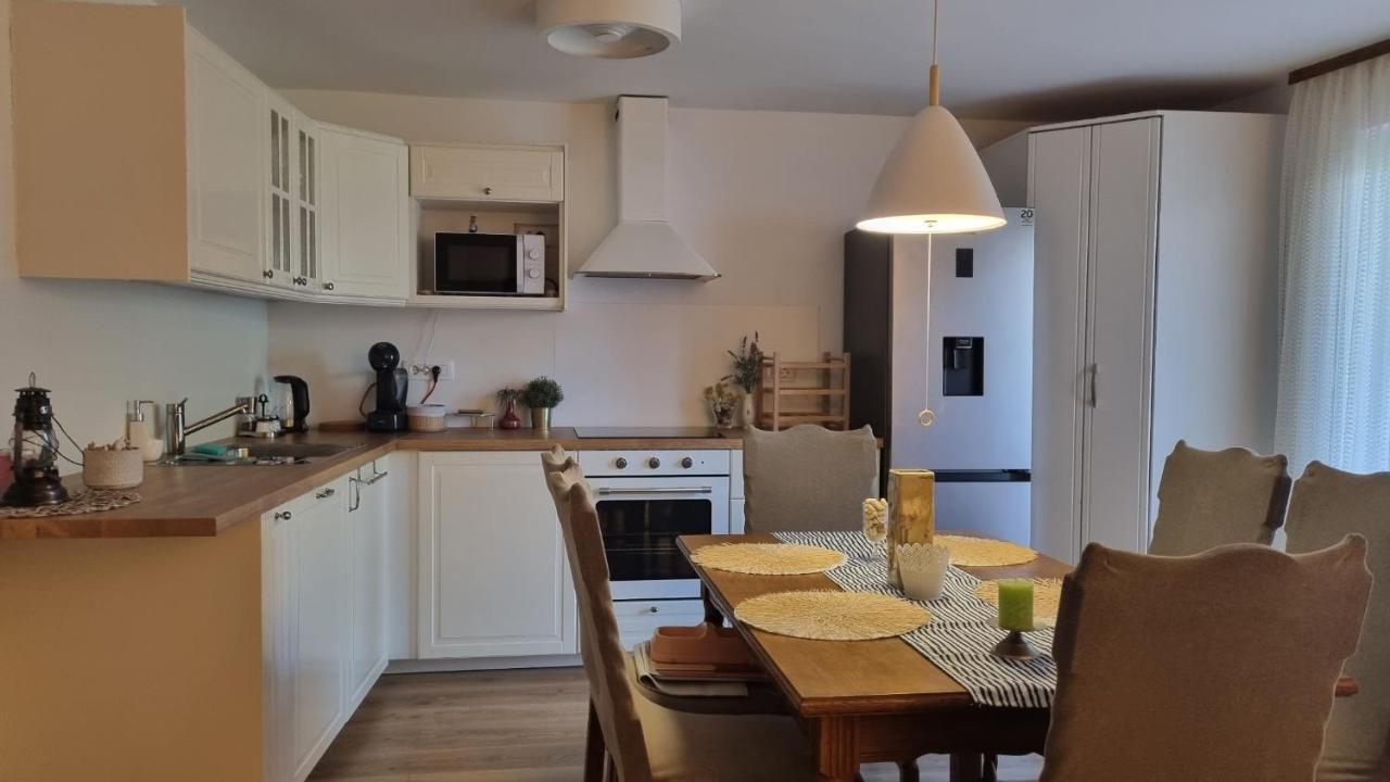 Apartman Z12 Apartment Kornić Екстериор снимка