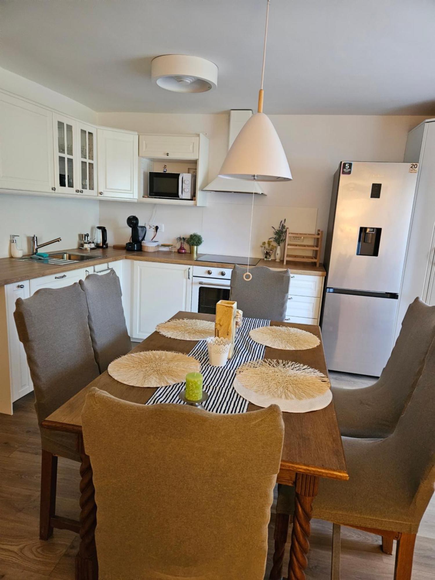 Apartman Z12 Apartment Kornić Екстериор снимка